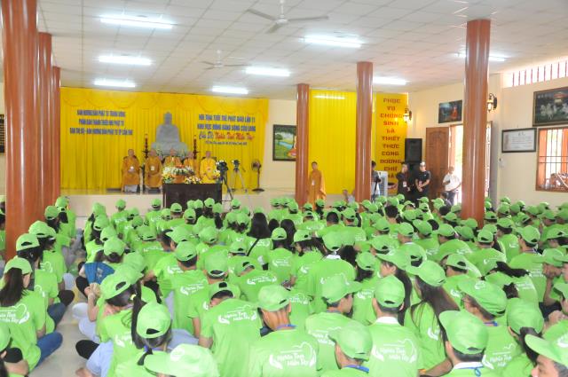 Cần Thơ: Chư tôn đức giáo phẩm giao lưu với 1200 bạn trẻ tại Hội trại Phật giáo