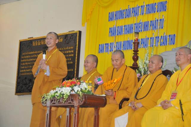 Cần Thơ: Chư tôn đức giáo phẩm giao lưu với 1200 bạn trẻ tại Hội trại Phật giáo