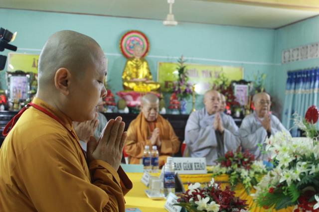 Nghiêm túc giờ thi viết Tự luận Đại giới đàn Đồng Huy