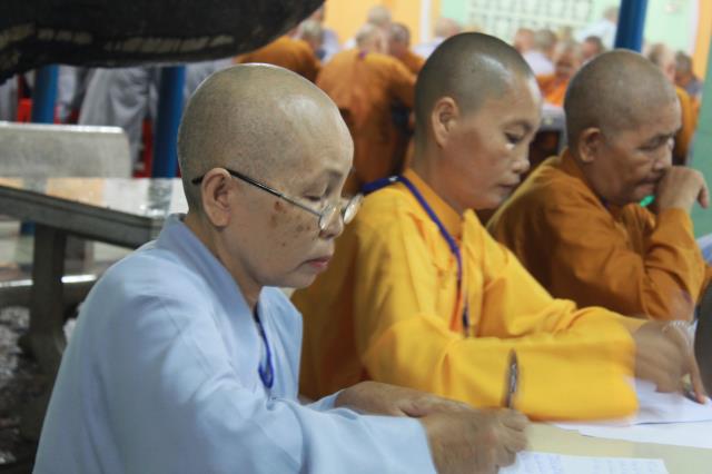 Nghiêm túc giờ thi viết Tự luận Đại giới đàn Đồng Huy