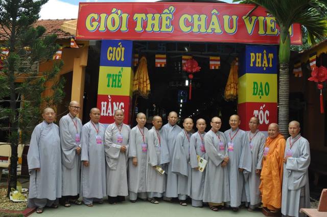 Còn đó những lặng thầm