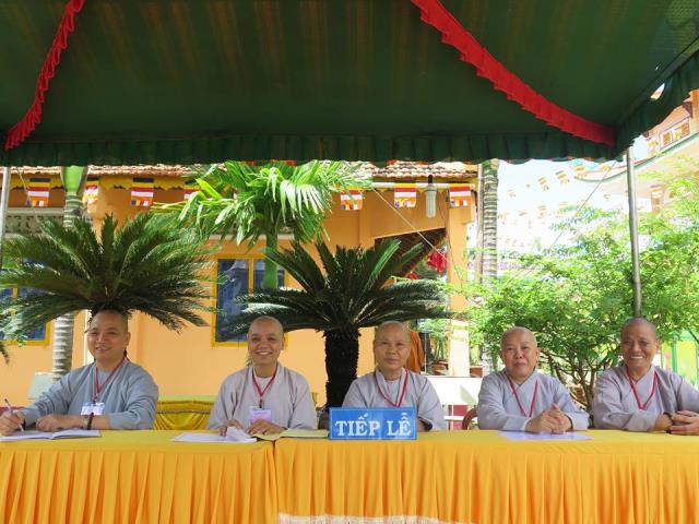 Còn đó những lặng thầm