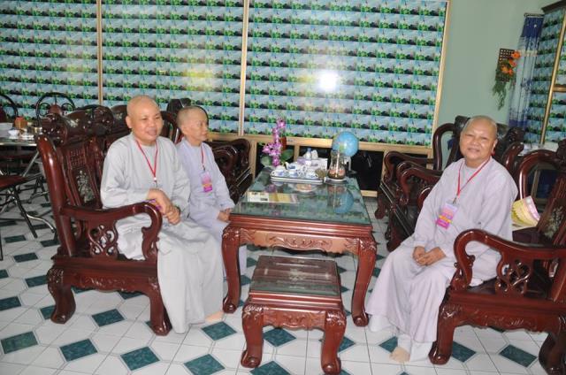 Còn đó những lặng thầm