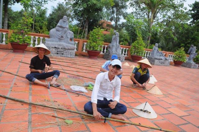 Tình nguyện viên – Những thiên thần viết nên huyền thoại
