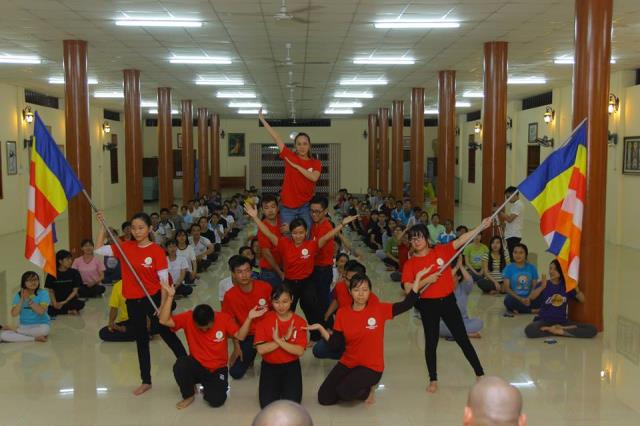 Tình nguyện viên – Những thiên thần viết nên huyền thoại