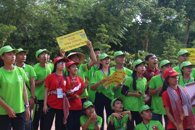 Cần Thơ: Vui nhộn cuộc thi trò chơi dân gian tại Hội trại tuổi trẻ 11