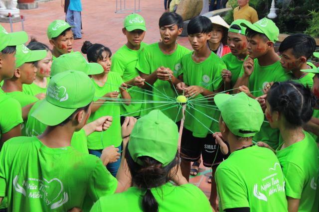 Cần Thơ: Vui nhộn cuộc thi trò chơi dân gian tại Hội trại tuổi trẻ 11