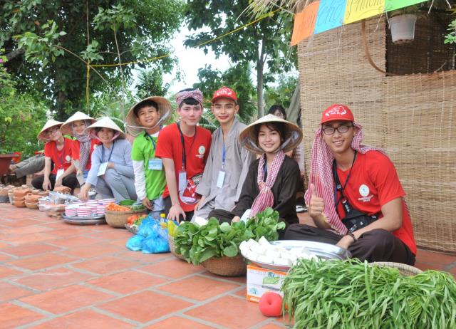 Cần Thơ: Vui nhộn cuộc thi trò chơi dân gian tại Hội trại tuổi trẻ 11