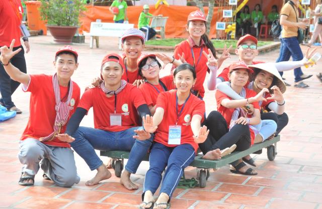 Cần Thơ: Vui nhộn cuộc thi trò chơi dân gian tại Hội trại tuổi trẻ 11