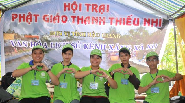 Cần Thơ: Vui nhộn cuộc thi trò chơi dân gian tại Hội trại tuổi trẻ 11