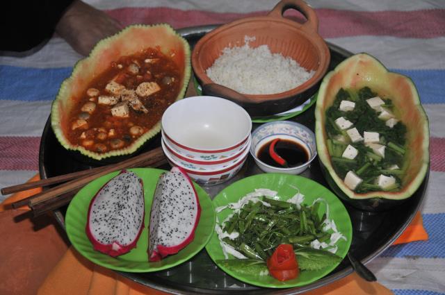 Cần Thơ: Vui nhộn cuộc thi trò chơi dân gian tại Hội trại tuổi trẻ 11
