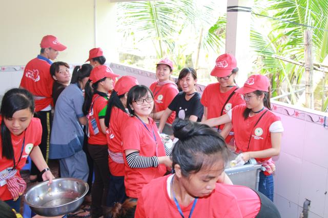 Tình nguyện viên – Những thiên thần viết nên huyền thoại