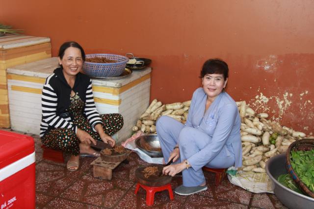 Tình nguyện viên – Những thiên thần viết nên huyền thoại