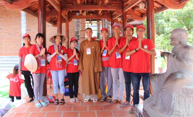 Tình nguyện viên – Những thiên thần viết nên huyền thoại