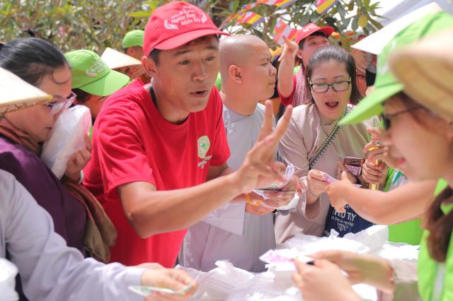 Cần Thơ: Ấn tượng Phiên chợ quê hương tại Hội trại tuổi trẻ