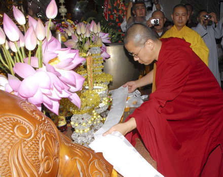 Lạt ma Dhakpa Tulku Rinpoche đến thăm HT. Thích Trí Tịnh - Chủ tịch HĐTS GHPGVN