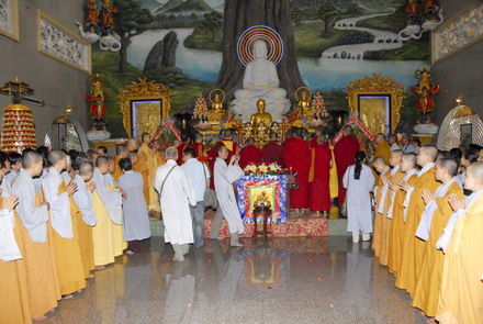 Lạt ma Dhakpa Tulku Rinpoche đến thăm HT. Thích Trí Tịnh - Chủ tịch HĐTS GHPGVN