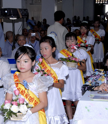 Chùm ảnh: Những góc nhìn khác nhau về ngày khai mạc Hội nghị Nữ giới Phật giáo Thế giới lần thứ 11