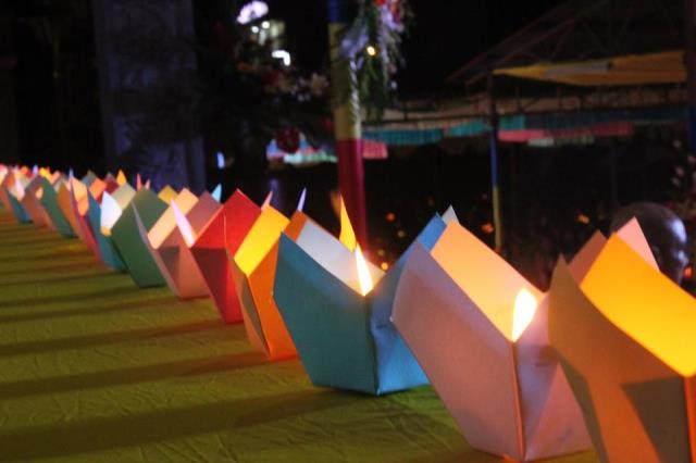 Đăk Lăk: Thiêng liêng đêm đốt nến tưởng niệm ân sư