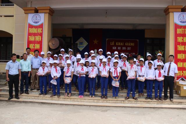 Quảng Trị: Trao học bổng và quà Trung thu cho học sinh nhân ngày tựu trường