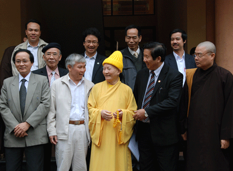 Hội thảo khoa học kỷ niệm 999 năm ngày mất của Quốc Sư Khuông Việt (1011- 2010 )