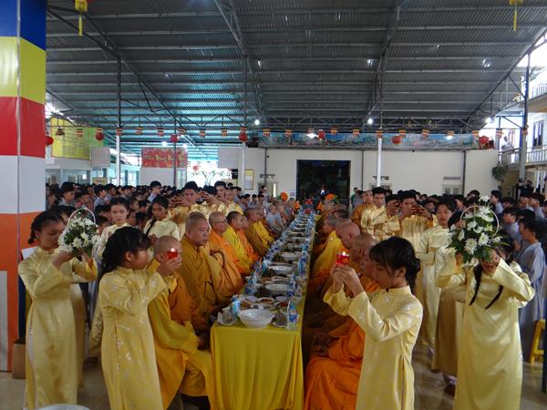 Lâm Đồng: Chùa Giác Hải khai mạc khóa tu mua hè cho 600 bạn trẻ
