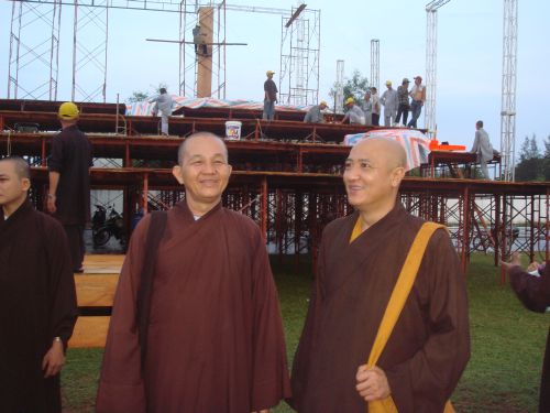 Xôn xao ngày chuẩn bị Hội thảo