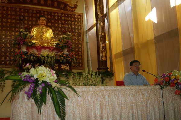 Buổi tọa đàm của ông Bùi Hữu Dược tại Hội thảo Hoằng pháp 2010