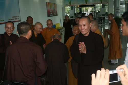 Chùm ảnh: BTC Hội thảo Hoằng pháp Kiên Giang: Cung đón Chư tôn đức lãnh đạo Giáo hội PGVN