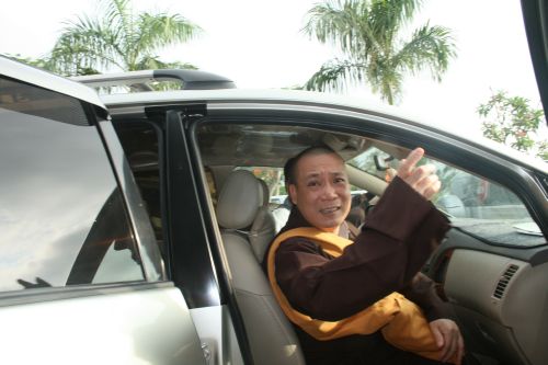 Chùm ảnh: BTC Hội thảo Hoằng pháp Kiên Giang: Cung đón Chư tôn đức lãnh đạo Giáo hội PGVN