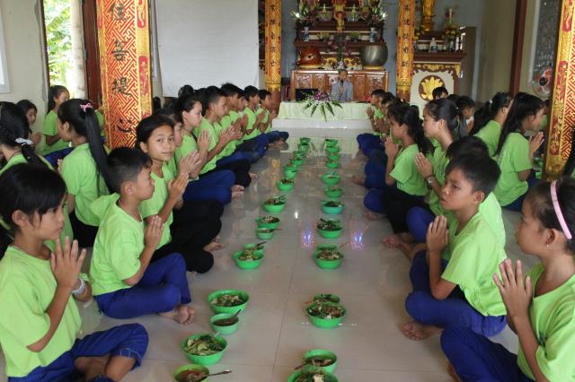 Quảng Trị: Những hình ảnh sinh hoạt khóa tu báo hiếu dành cho giới trẻ