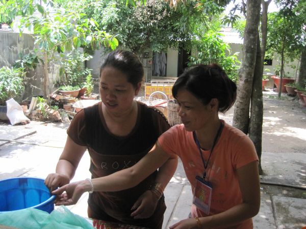 Thầm lặng bên lề khóa tu