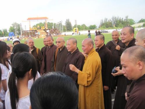 Tổng diễn tập cho chương trình Lễ Khai mạc  Hội thảo Hoằng pháp 2010