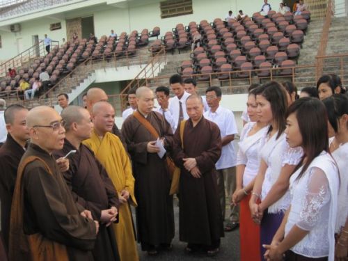 Tổng diễn tập cho chương trình Lễ Khai mạc  Hội thảo Hoằng pháp 2010