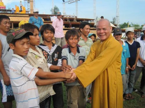 Tổng diễn tập cho chương trình Lễ Khai mạc  Hội thảo Hoằng pháp 2010