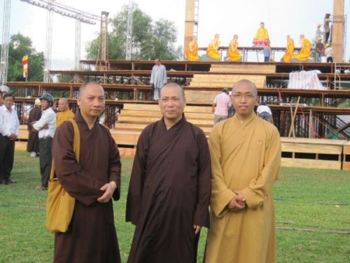 Tổng diễn tập cho chương trình Lễ Khai mạc  Hội thảo Hoằng pháp 2010