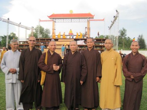 Tổng diễn tập cho chương trình Lễ Khai mạc  Hội thảo Hoằng pháp 2010