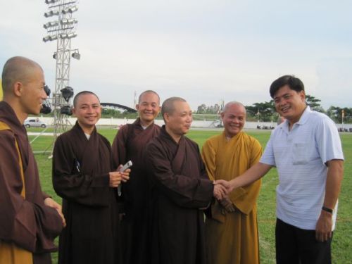 Tổng diễn tập cho chương trình Lễ Khai mạc  Hội thảo Hoằng pháp 2010