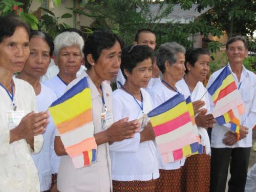 Thành phố Kiên Giang tưng bừng cung đón kim thân Xá Lợi Phật