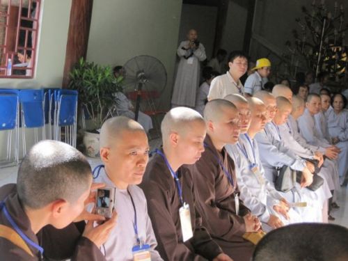 Giọt máu mang tình yêu thương