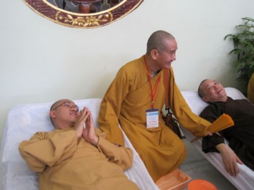 Giọt máu mang tình yêu thương