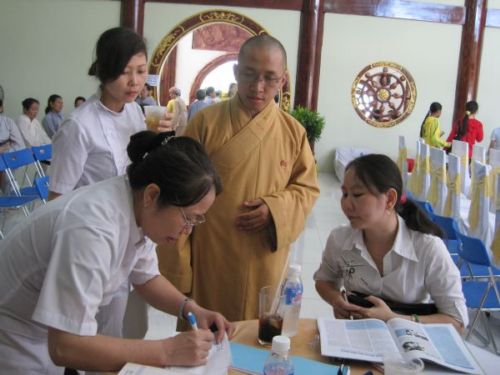 Giọt máu mang tình yêu thương