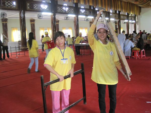 Thương quá “Đội quân áo vàng”