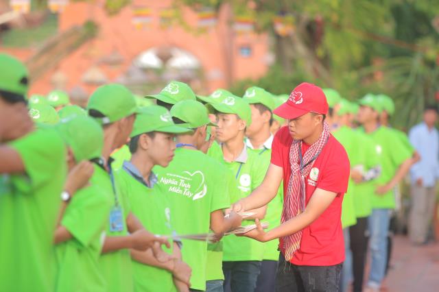 Cần Thơ: Hội trại tuổi trẻ - Linh thiêng tiếng kinh cầu