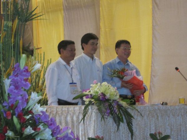 Buổi tọa đàm của ông Bùi Hữu Dược tại Hội thảo Hoằng pháp 2010