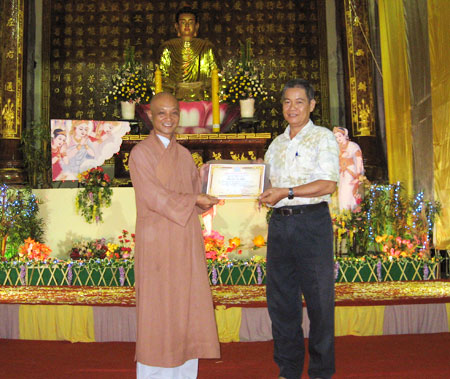 Kiên Giang: Chùa Phật Quang tri ân, ra mắt CLB Thanh niên Phật tử
