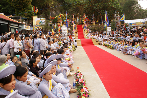 Đà Nẵng sôi động Lễ hội Quán Thế Âm