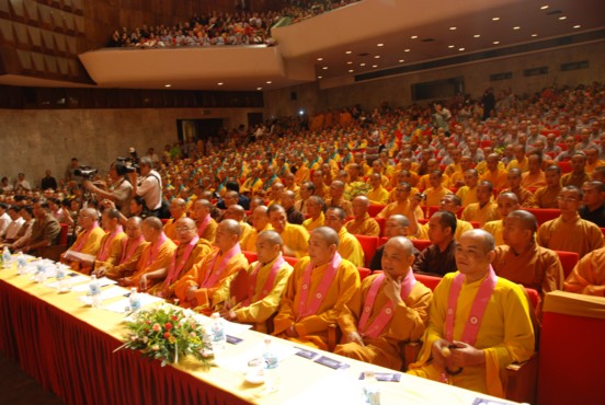 Hà Nội: Bế giảng khoá V và khai giảng khoá VI Học viện PGVN tại Hà Nội