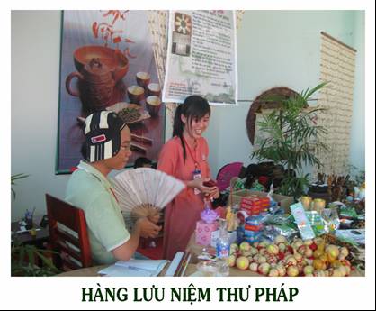 Dư Âm Còn Mãi: “Mặc  Nhân” – Người  Đề  Thơ  Tặng  Chữ