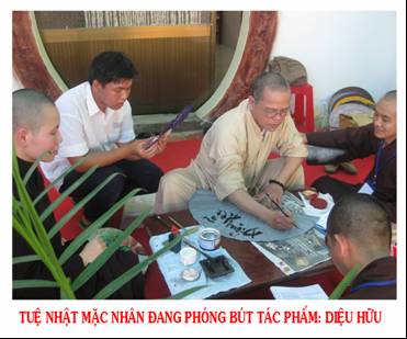 Dư Âm Còn Mãi: “Mặc  Nhân” – Người  Đề  Thơ  Tặng  Chữ